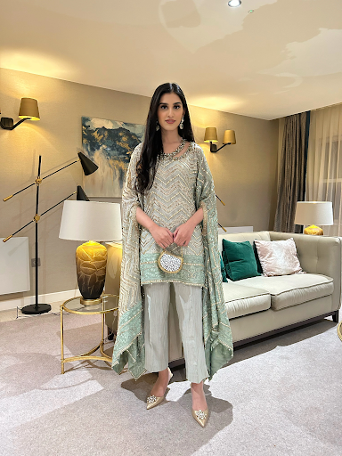 How to Style Pakistani Suits UK